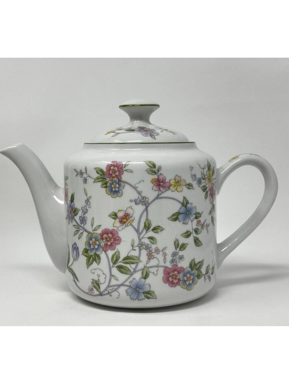 Vintage Andrea by Sadek Porcelain Tea Pot "Corona" Floral Pastel Pattern 4cup.